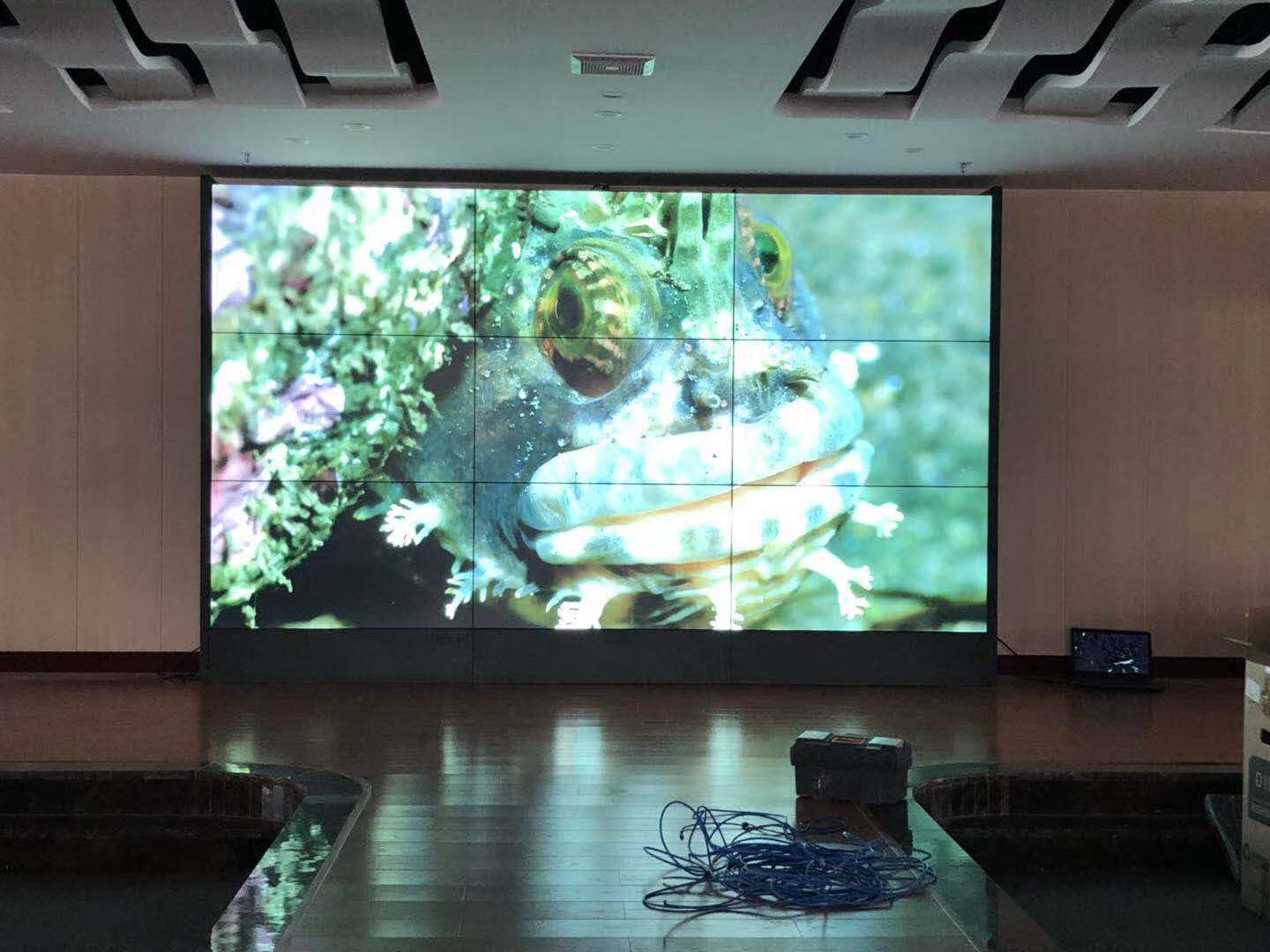 LCD Video Wall