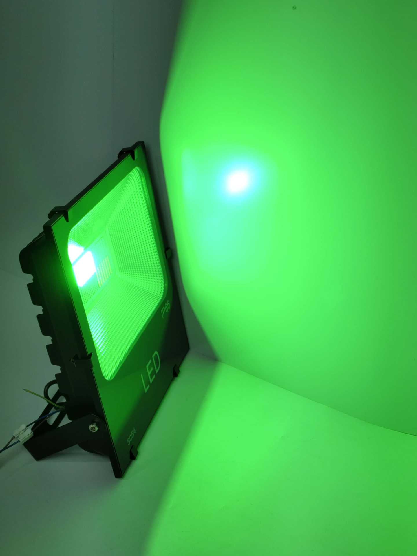 DMX512 RGB LED Flood Light 150W AC110-220V Outdoor IP66 LED WallWasher BLACK Aluminum Case Tempering Glass Cover High Lumen Security Light Garden Landscape Lawn Lamp