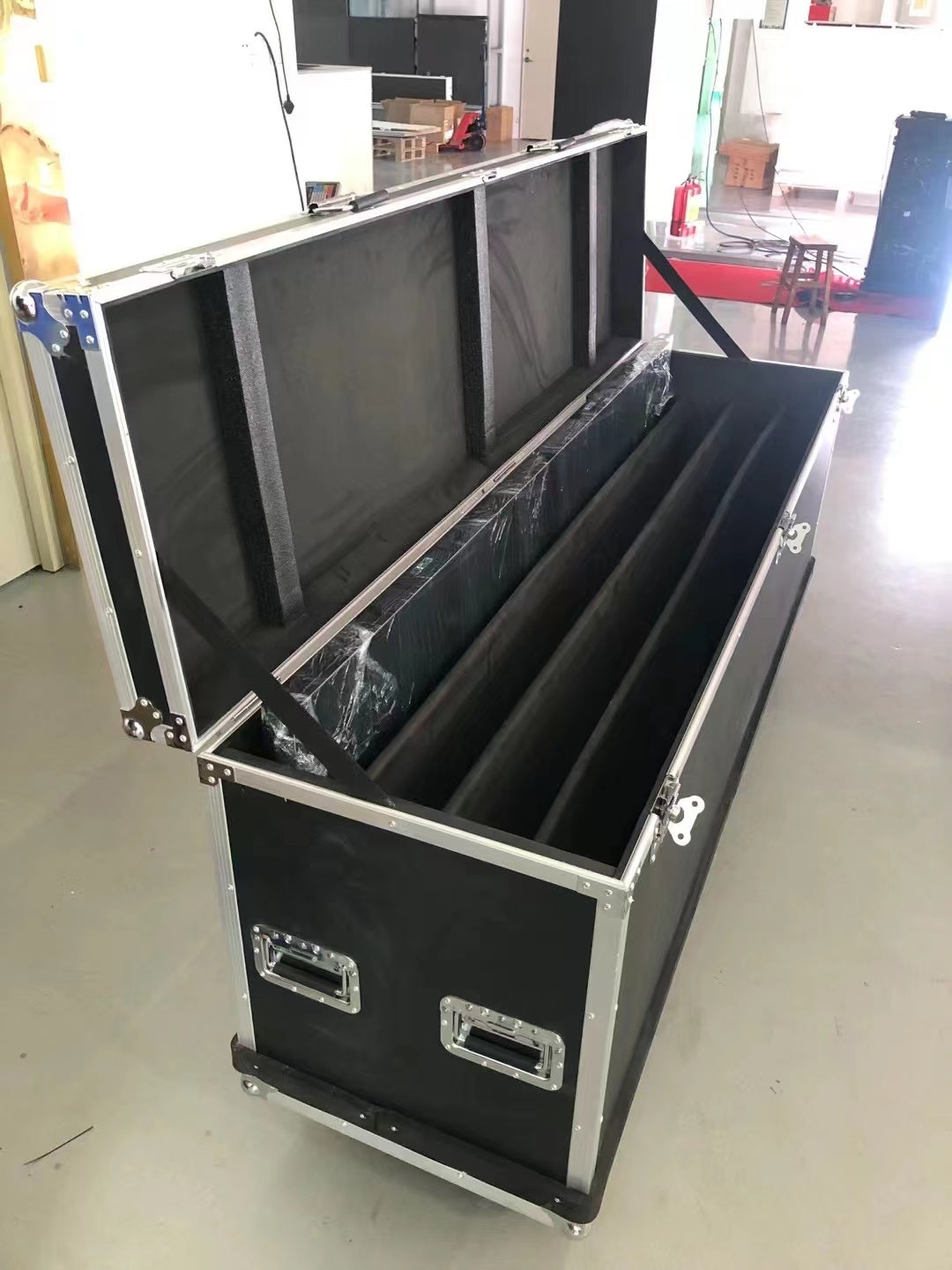 LED Screen for Church, P1.53mm, Display Area 8.4FT by 6.3FT (2560mm Wide by 1920mm Tall) , Easy to Assemble Turnkey LED Display Screen for Stage