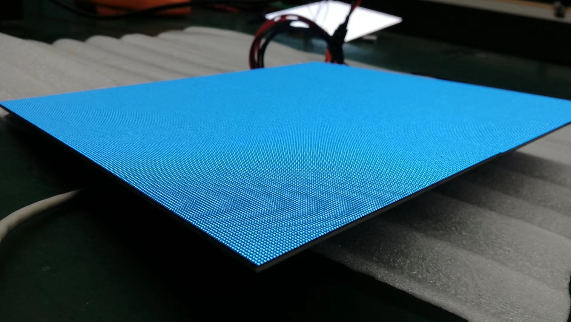 M-HD2L High Definition P2 (2mm) Small Pixel Pitch Indoor LED Module,Full RGB Pixel LED Tile in 320*160mm with 12800 dots, 1/40 Scan, 600 Nits for indoor Display
