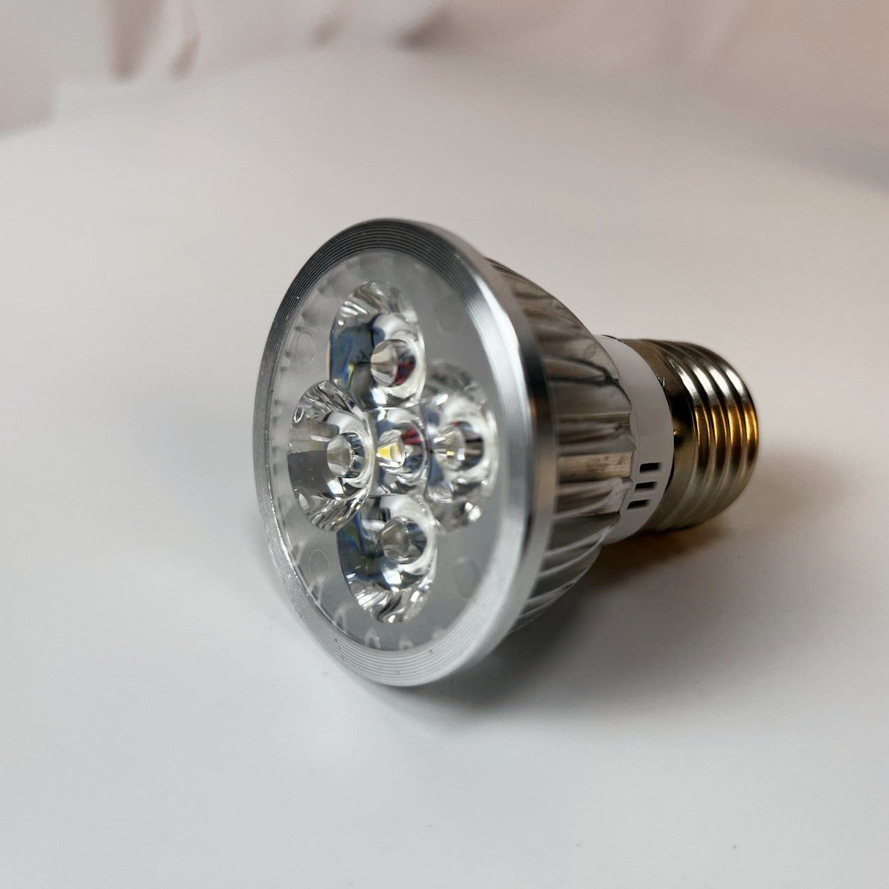 4Pack 3W(3x1W) 120V/220V AC LED Spotlight E27 Screw Base LED Light Bulb Aluminum Housing 30° Beam Angle