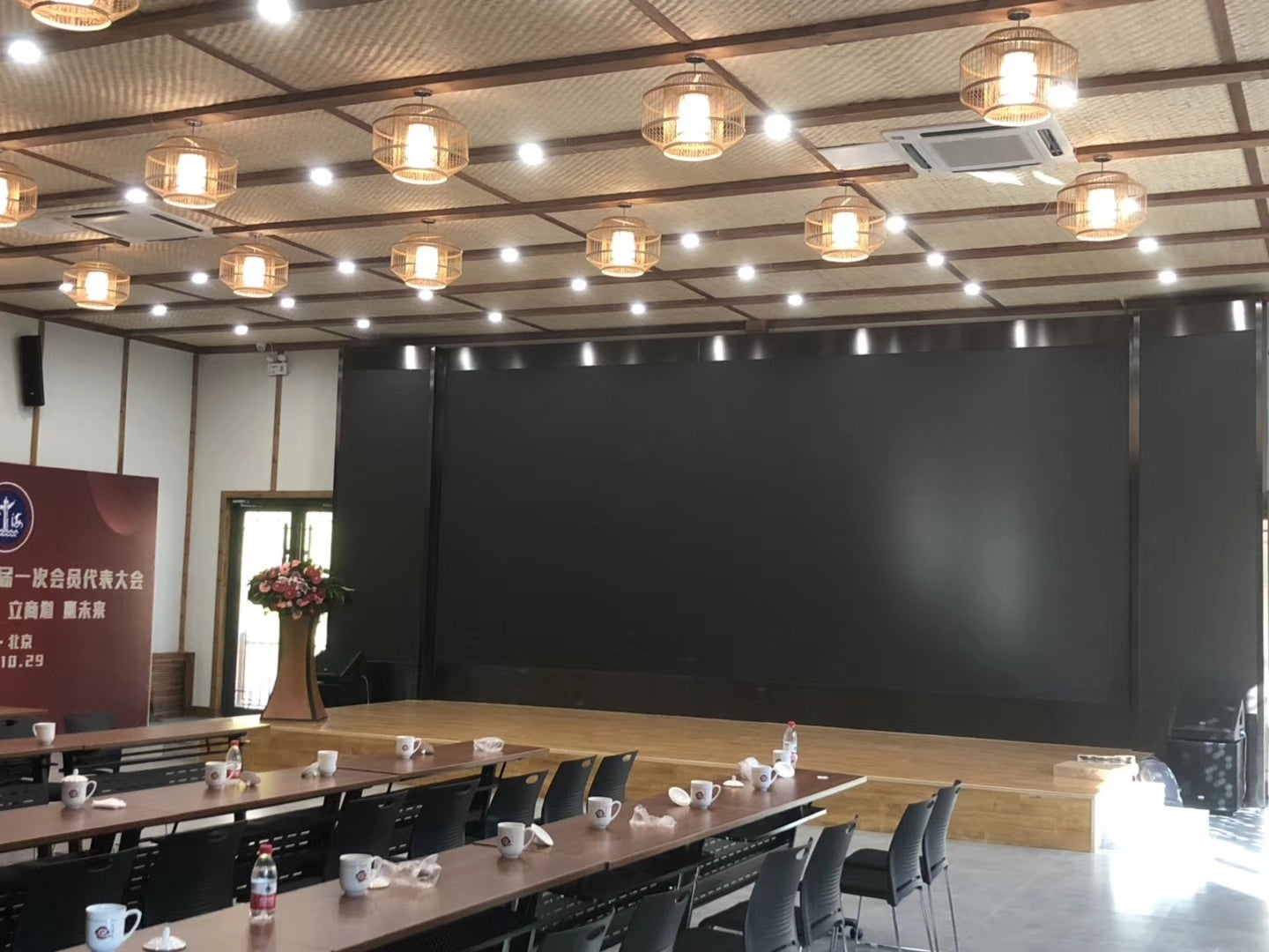 Tour Indoor Rental LED Display 1.95/2.6/2.9/3.9/4.8 mm Pixel Pitch in 500x500mm Aluminum Cabinet
